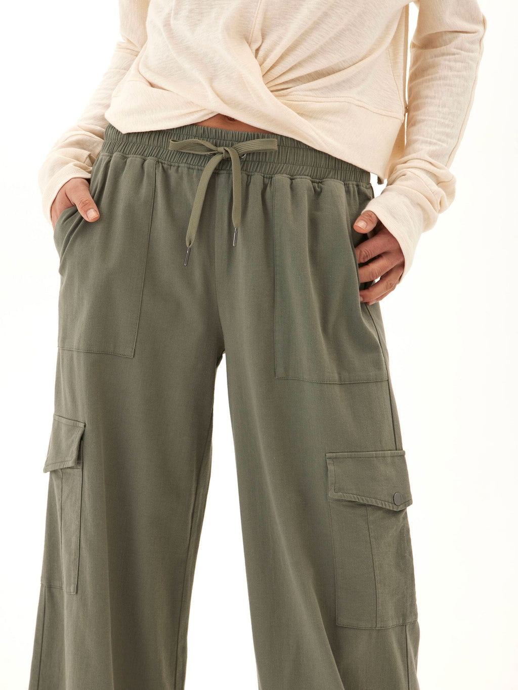 Eila Stretch Twill Wide Leg Cargo Pant
