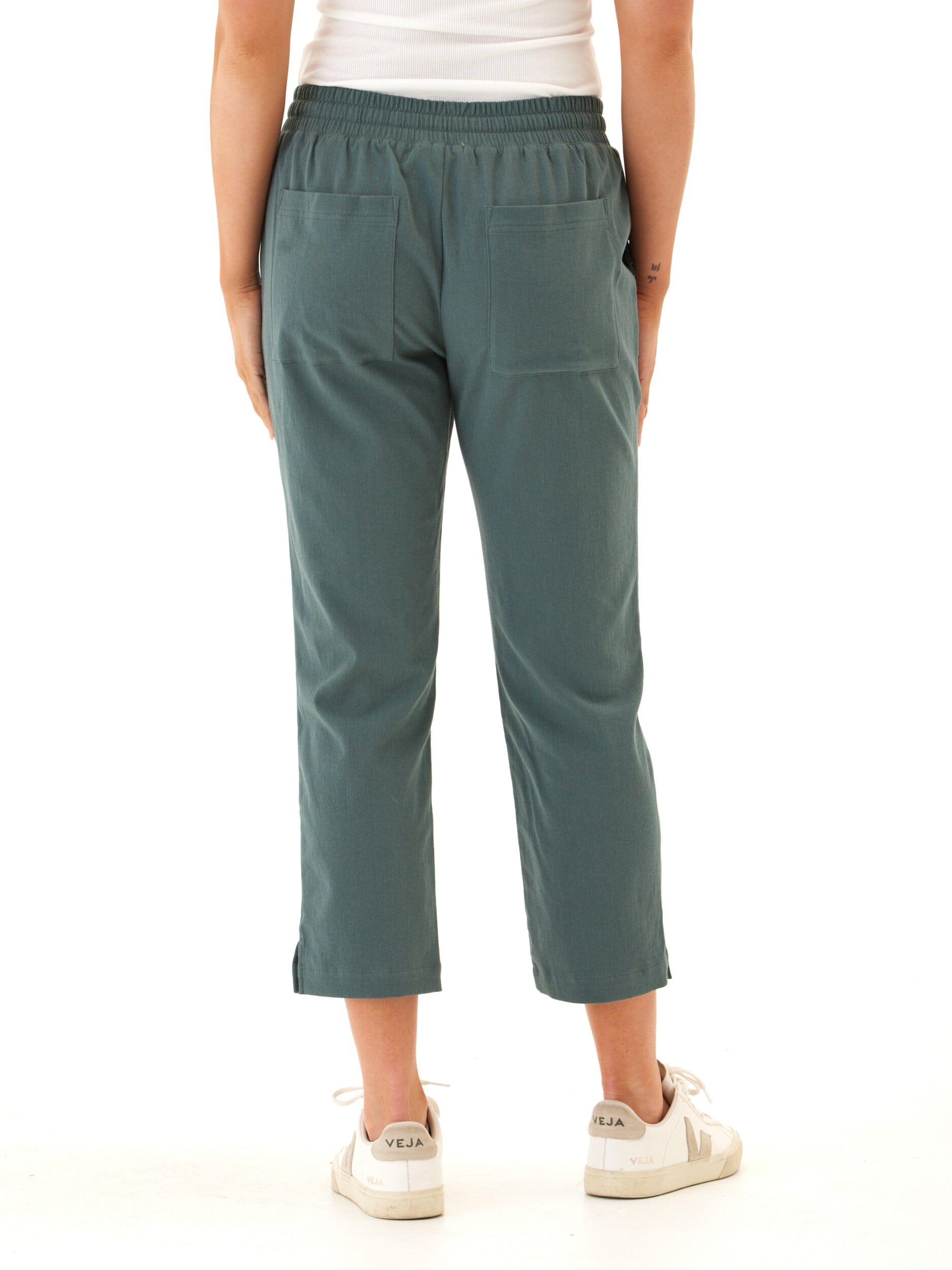 Linda Stretch Twill Capri Pant