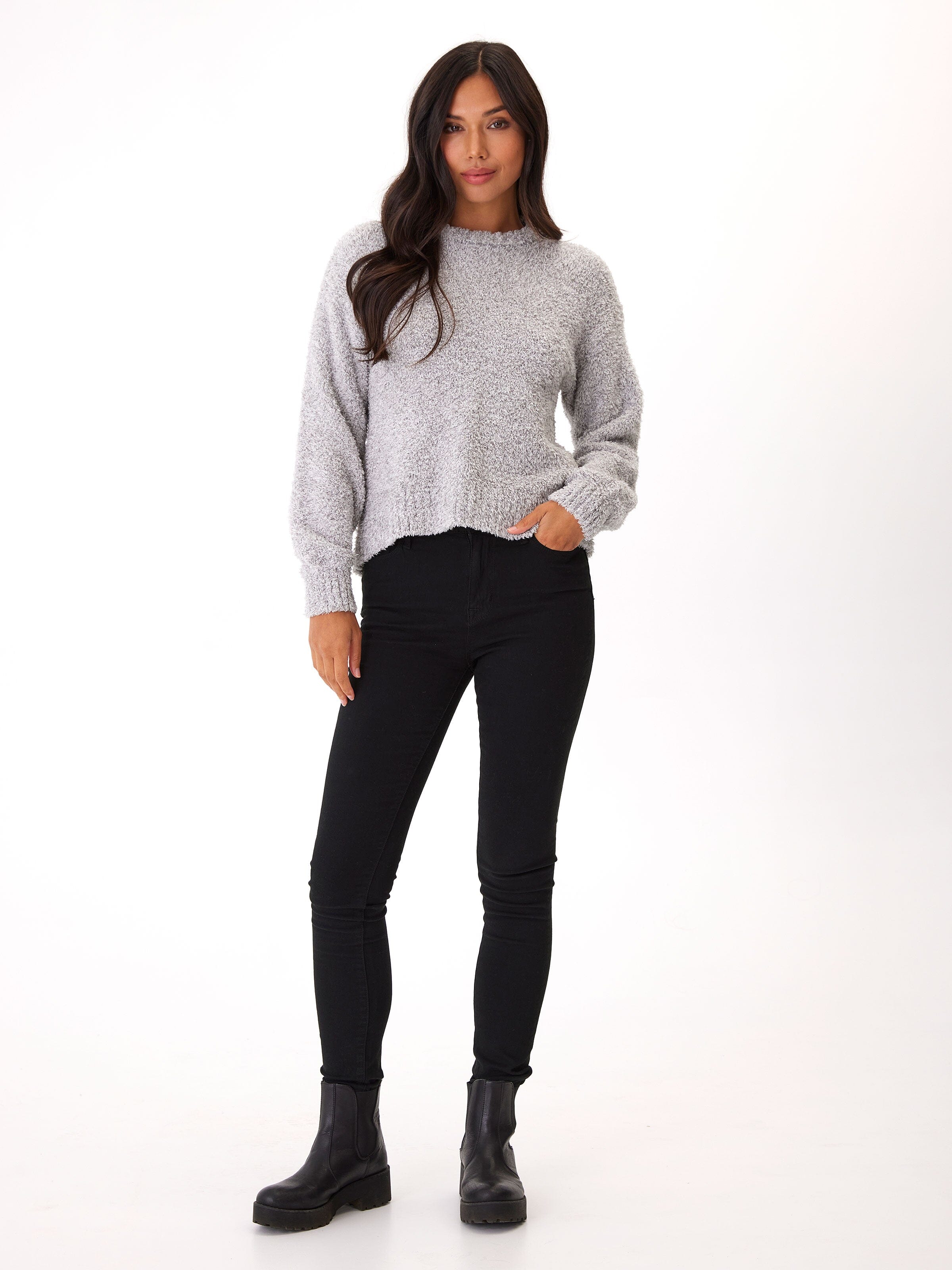 Naia Boucle Pullover
